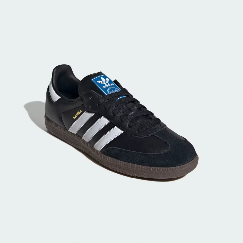 Adidas Samba Black & White Men’s Sneakers Adidas Samba black and white men’s shoes with free keychain